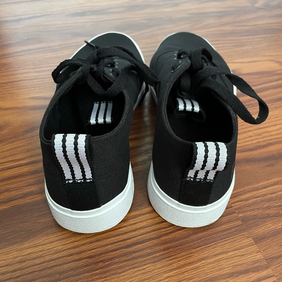 Adidas sneakers - Picture 3 of 4